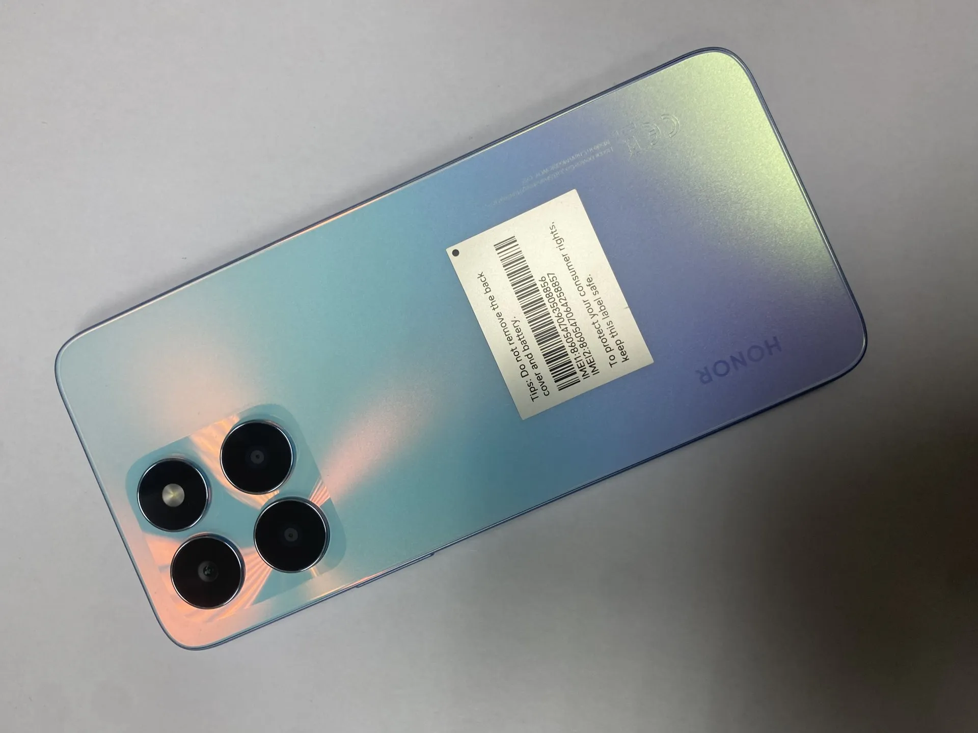 HONOR X6a 國際版全新現貨，4G+128GB大容量機身儲存。