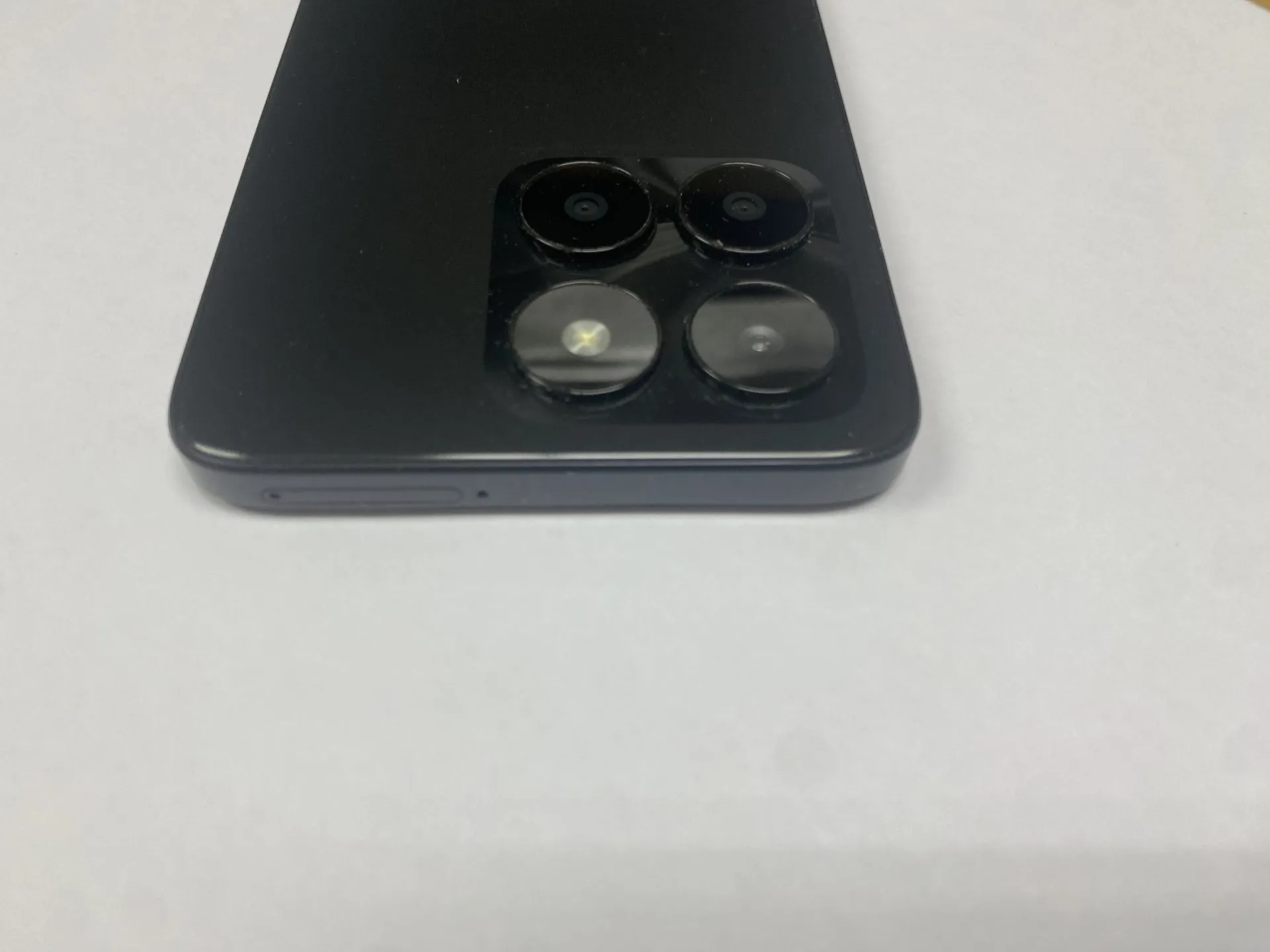 HONOR X6a 國際版全新現貨，4G+128GB大容量機身儲存。